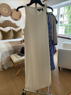 Theory Cream Sleeveless Shift Dress with Round Neck